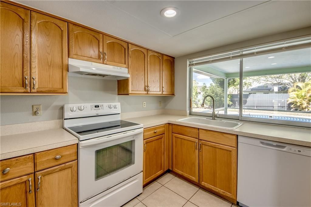 703 SE 33rd St, Cape Coral, FL 33904 Photo