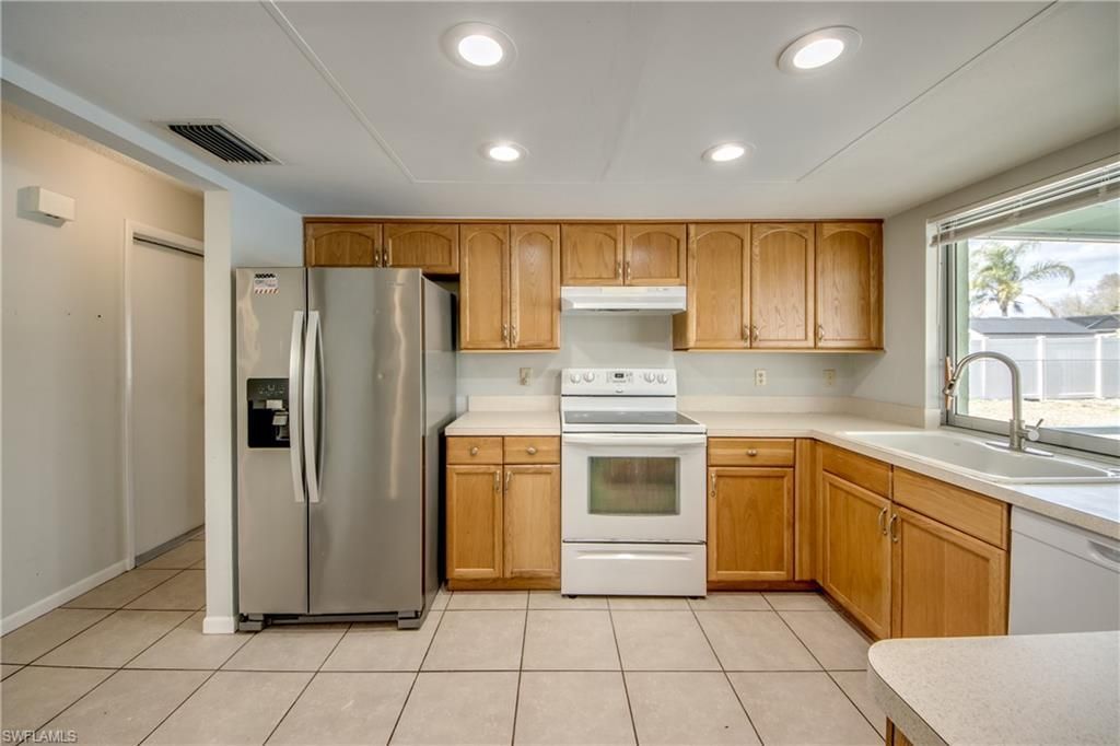 703 SE 33rd St, Cape Coral, FL 33904 Photo