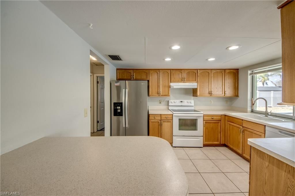 703 SE 33rd St, Cape Coral, FL 33904 Photo