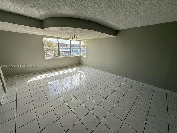 7105 W 13th Ave , Unit 301, Hialeah, FL 33014