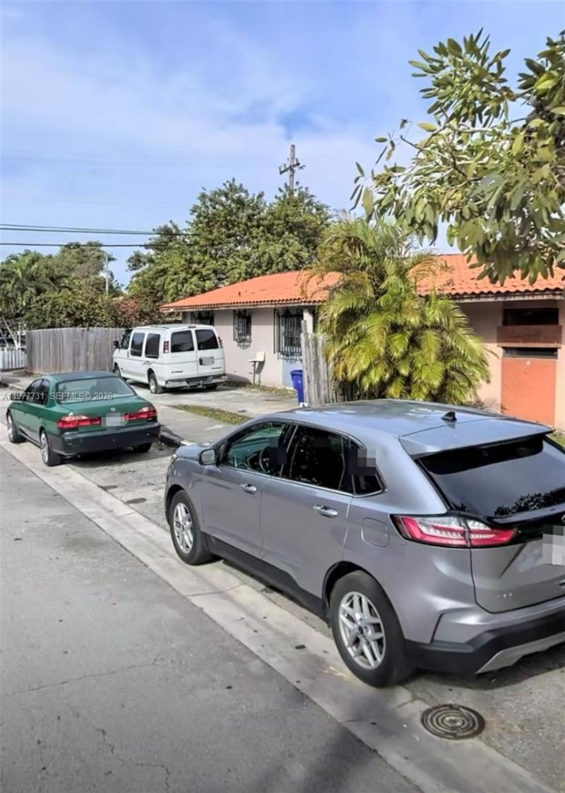 960 SW 13th Ct , Miami, FL 33135 Photo