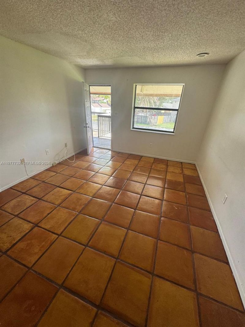 6031 Shakerwood Cir, Unit 201, Tamarac, FL 33319 Photo