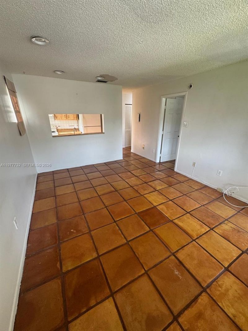 6031 Shakerwood Cir, Unit 201, Tamarac, FL 33319 Photo