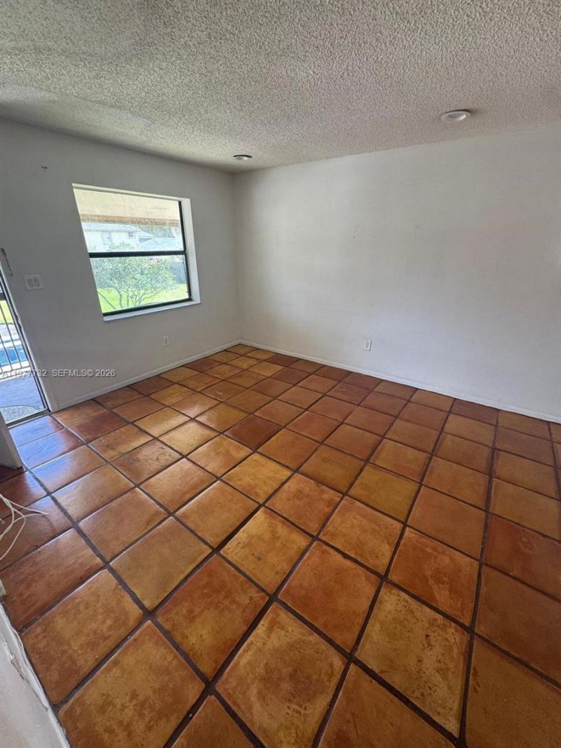 6031 Shakerwood Cir, Unit 201, Tamarac, FL 33319 Photo