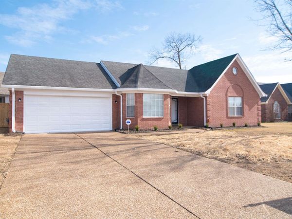 70 WINDING CREEK DR, Oakland, TN 38060