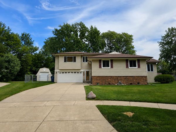 1413 Weyers Court, Schaumburg, IL 60193