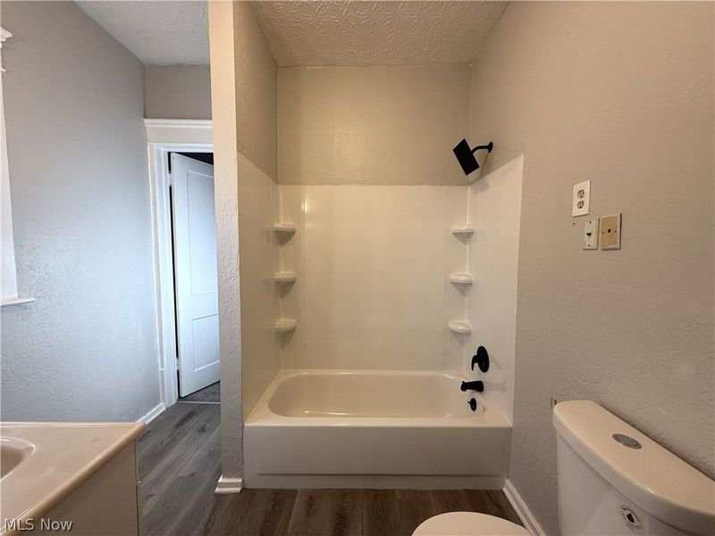 295 Grove Street, Akron, OH 44302 Photo 13