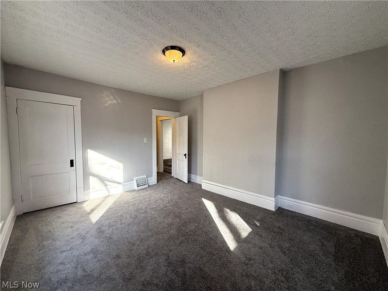 295 Grove Street, Akron, OH 44302 Photo 16