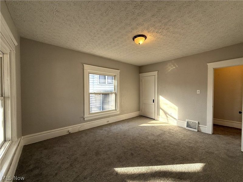 295 Grove Street, Akron, OH 44302 Photo 17