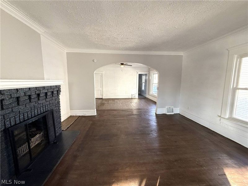 295 Grove Street, Akron, OH 44302 Photo 2