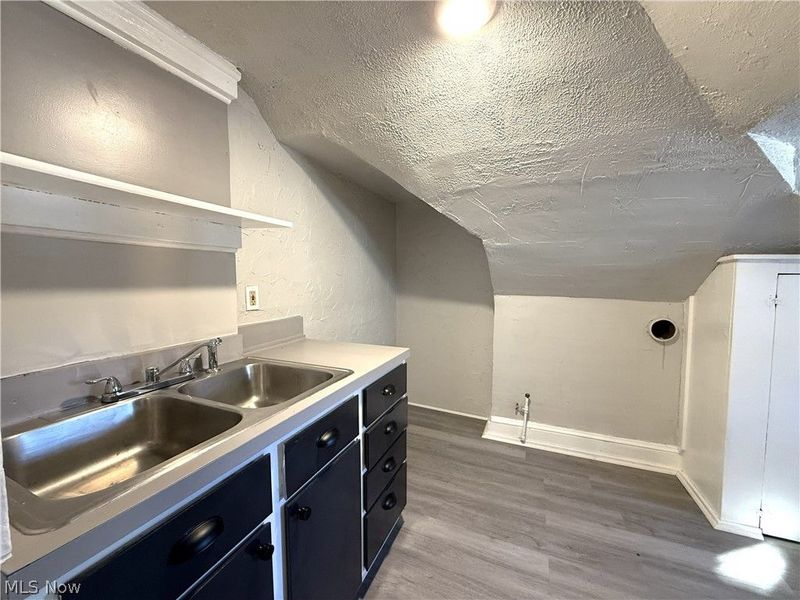 295 Grove Street, Akron, OH 44302 Photo 23