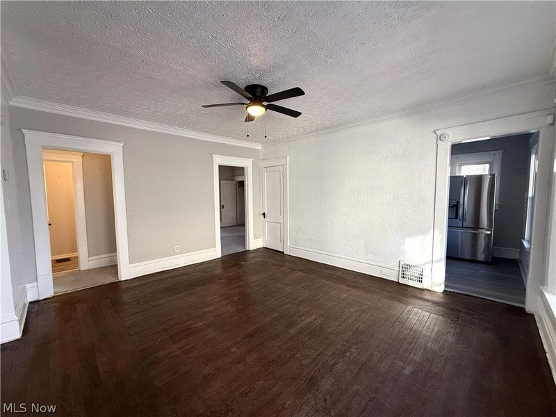 295 Grove Street, Akron, OH 44302 Photo 7