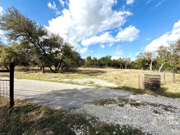 1360 County Road 233 RD, Florence, TX 76527