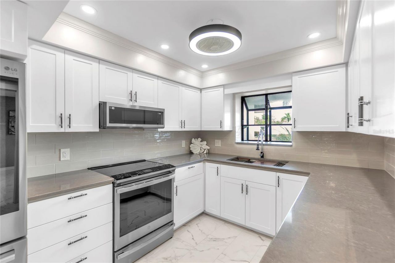 6135 Heritage Lane, Unit 6135, Bradenton, FL 34209 Photo