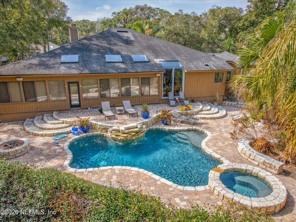 1978 BRISTA DE MAR Circle, Atlantic Beach, FL 32233