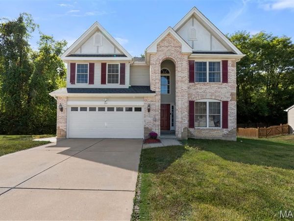 1514 Laurel Bluffs, Hazelwood, MO 63042