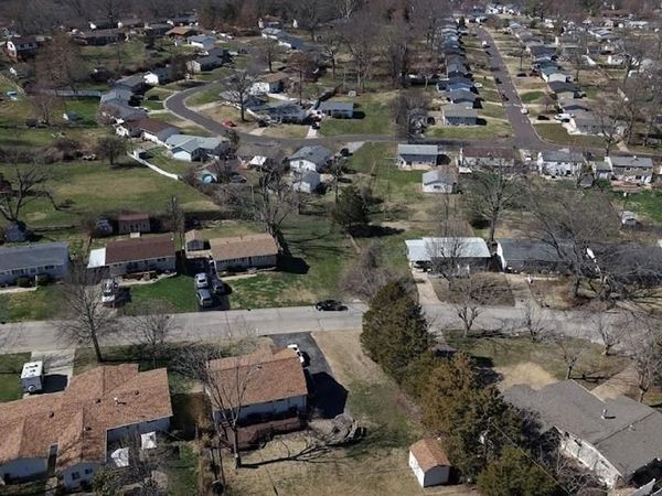 4309 Snelson Drive , St Louis, MO 63129