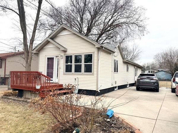 3926 E 27th Street, Des Moines, IA 50317