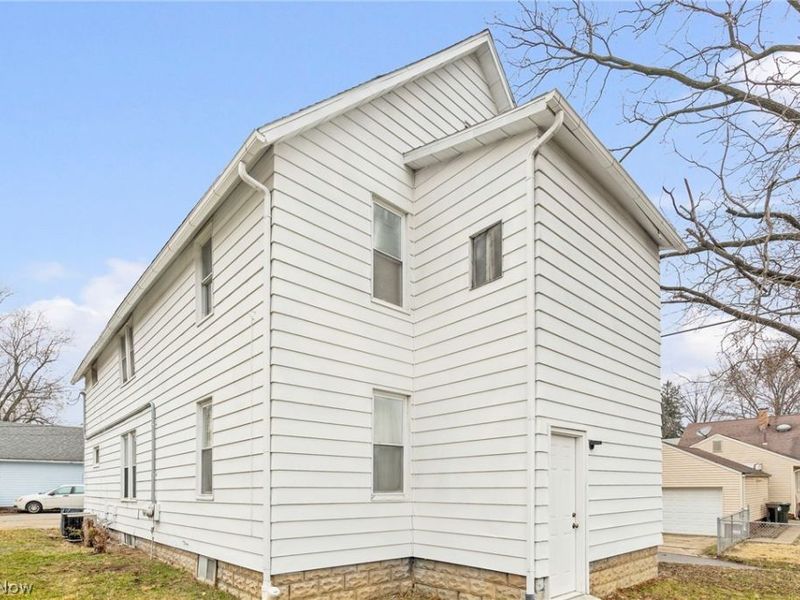 2112 Iris Court NW, Canton, OH 44709 Photo 27