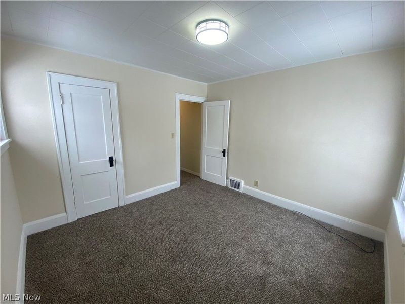 8221 Grand Division Avenue, Cleveland, OH 44125 Photo 10