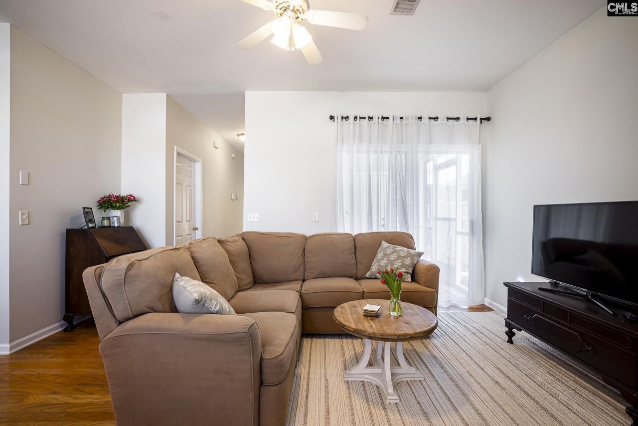 5 Tall Palmetto Lane  Photo 8