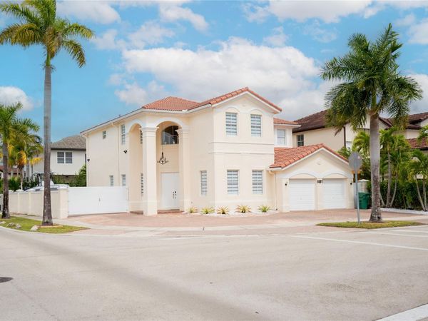 8891 NW 178Th Lane, Miami, FL 33018