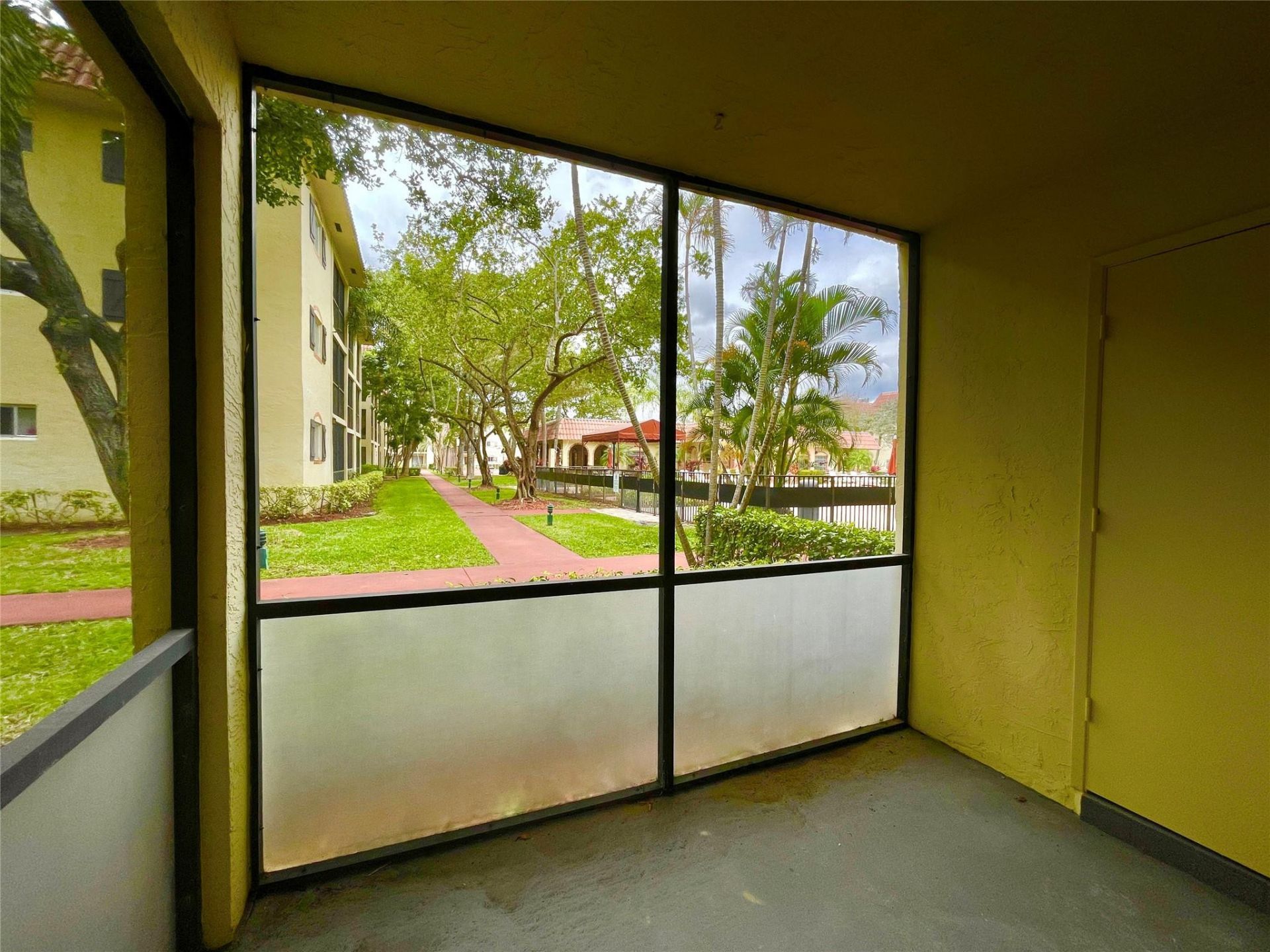 257 S Cypress Road, Unit 414, Pompano Beach, FL 33060 Photo