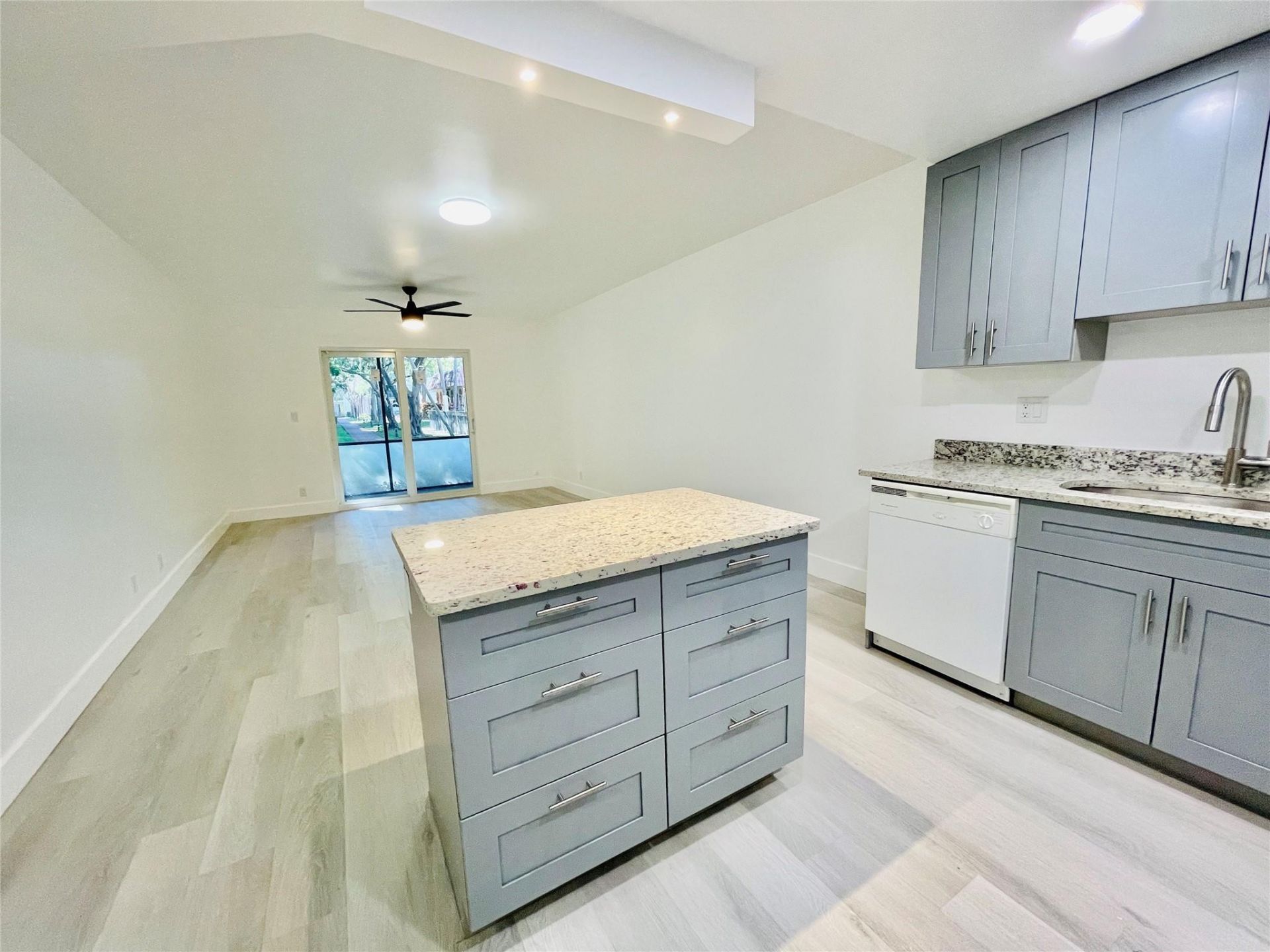 257 S Cypress Road, Unit 414, Pompano Beach, FL 33060 Photo