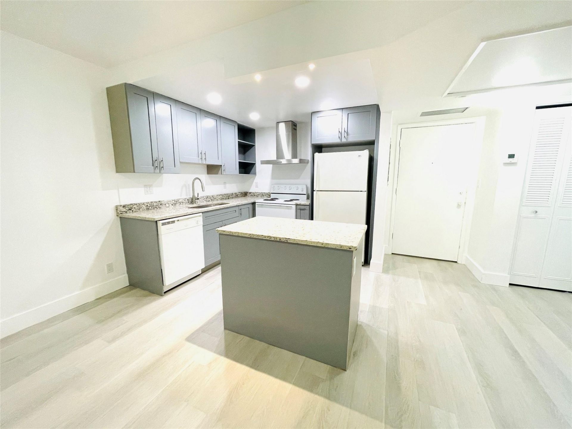 257 S Cypress Road, Unit 414, Pompano Beach, FL 33060 Photo