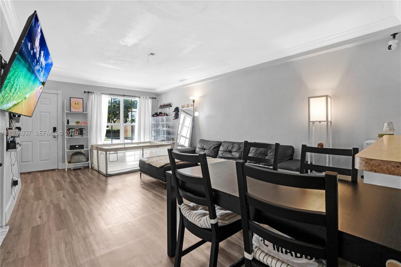 2929 Dorchester Ln , Cooper City, FL 33026 Photo