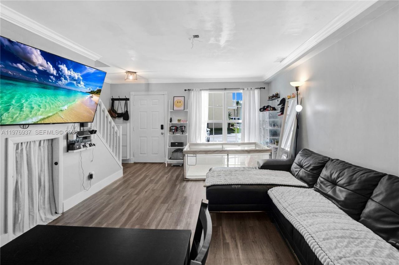 2929 Dorchester Ln , Cooper City, FL 33026 Photo