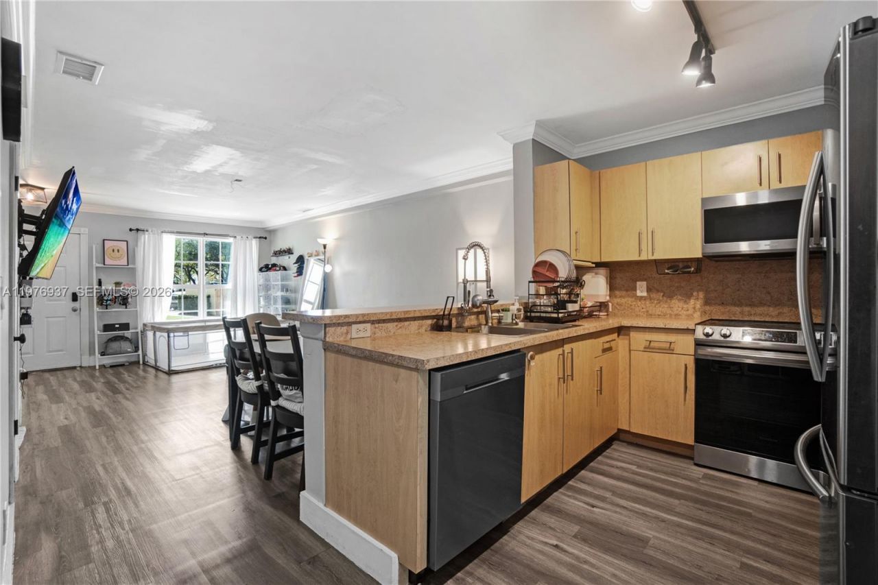 2929 Dorchester Ln , Cooper City, FL 33026 Photo