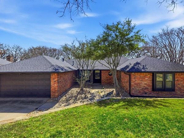 2829 Harvest Hill Drive, Grapevine, TX 76051