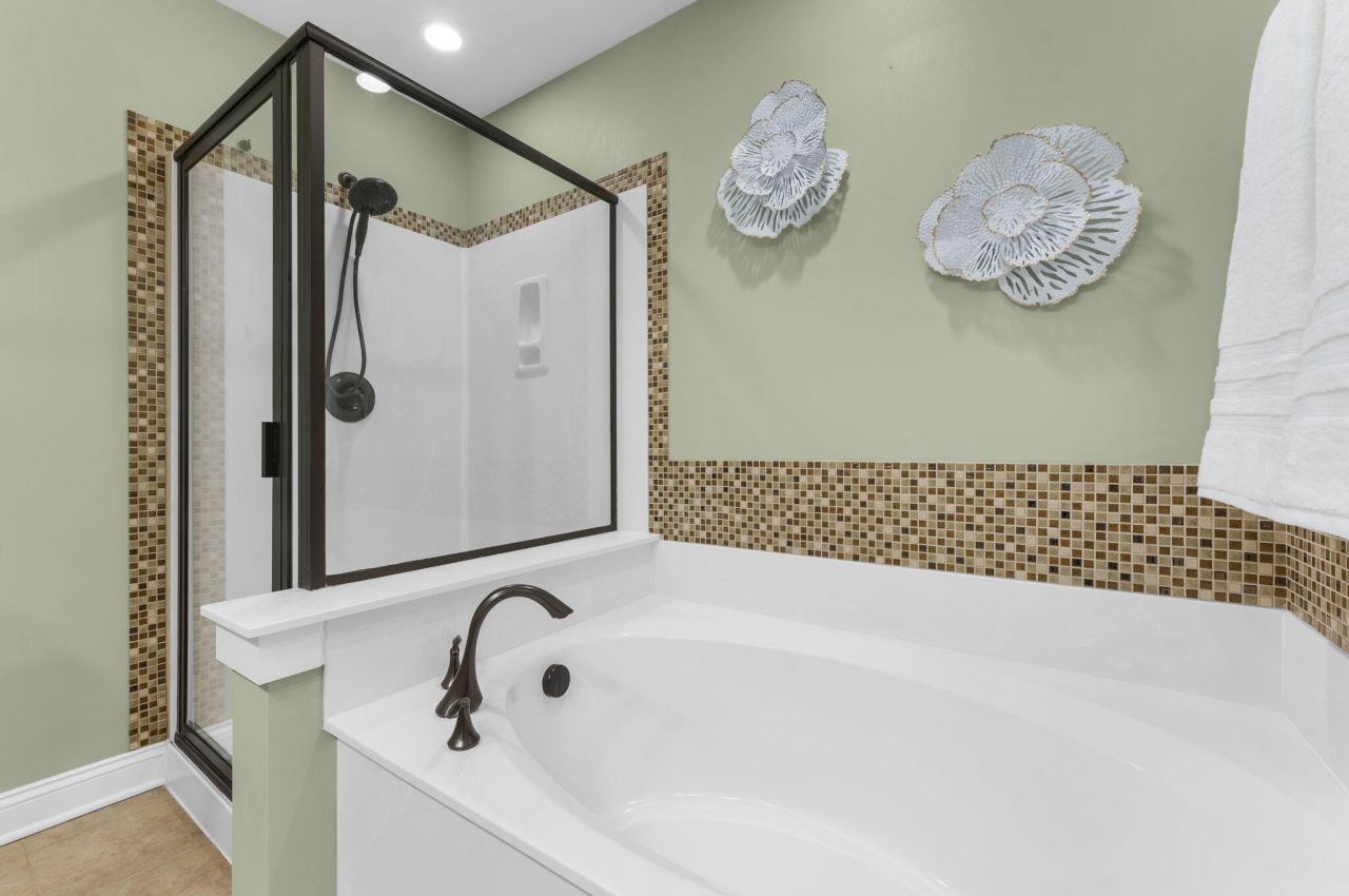 309 Megans Bay Lane Photo 23