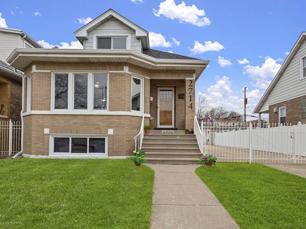 2714 N Mango Avenue, Chicago, IL 60639