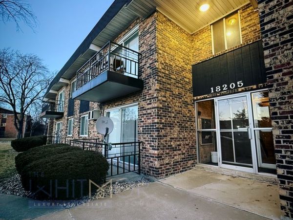 18205 HART Drive , Unit 3A, Homewood, IL 60430