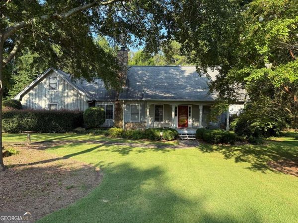 958 Sweet Briar Trail SE, Conyers, GA 30094