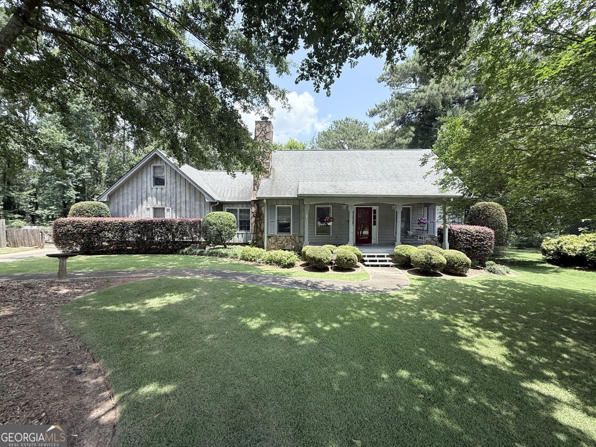 958 Sweet Briar Trail Se, Conyers, GA 30094 Main Photo