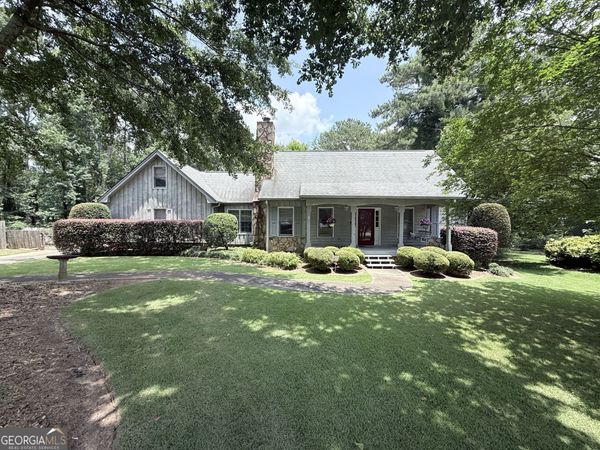 958 Sweet Briar Trail SE, Conyers, GA 30094