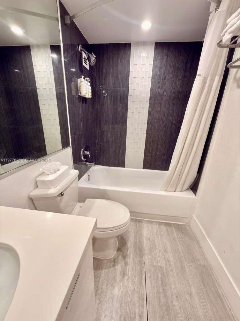 19201 Collins Ave , Unit 933, Sunny Isles Beach, FL 33160 Photo