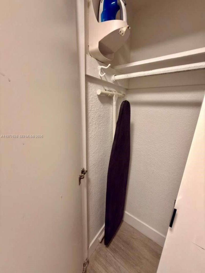 19201 Collins Ave , Unit 933, Sunny Isles Beach, FL 33160 Photo