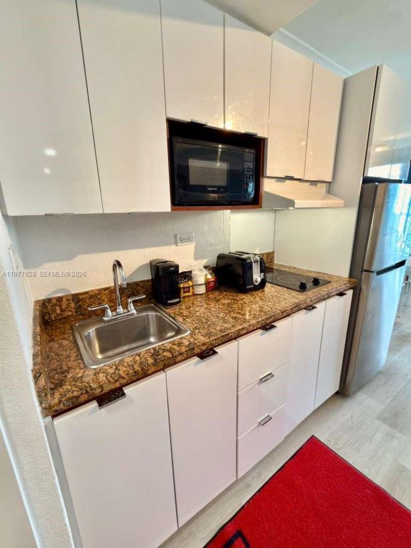 19201 Collins Ave , Unit 933, Sunny Isles Beach, FL 33160 Photo