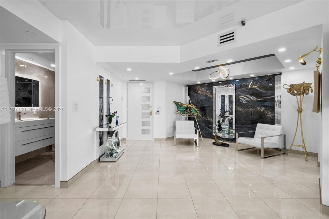 19667 Turnberry Way , Unit 20B, Aventura, FL 33180 Photo