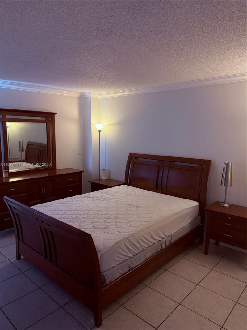 3475 N Country Club Dr , Unit 409, Aventura, FL 33180 Photo