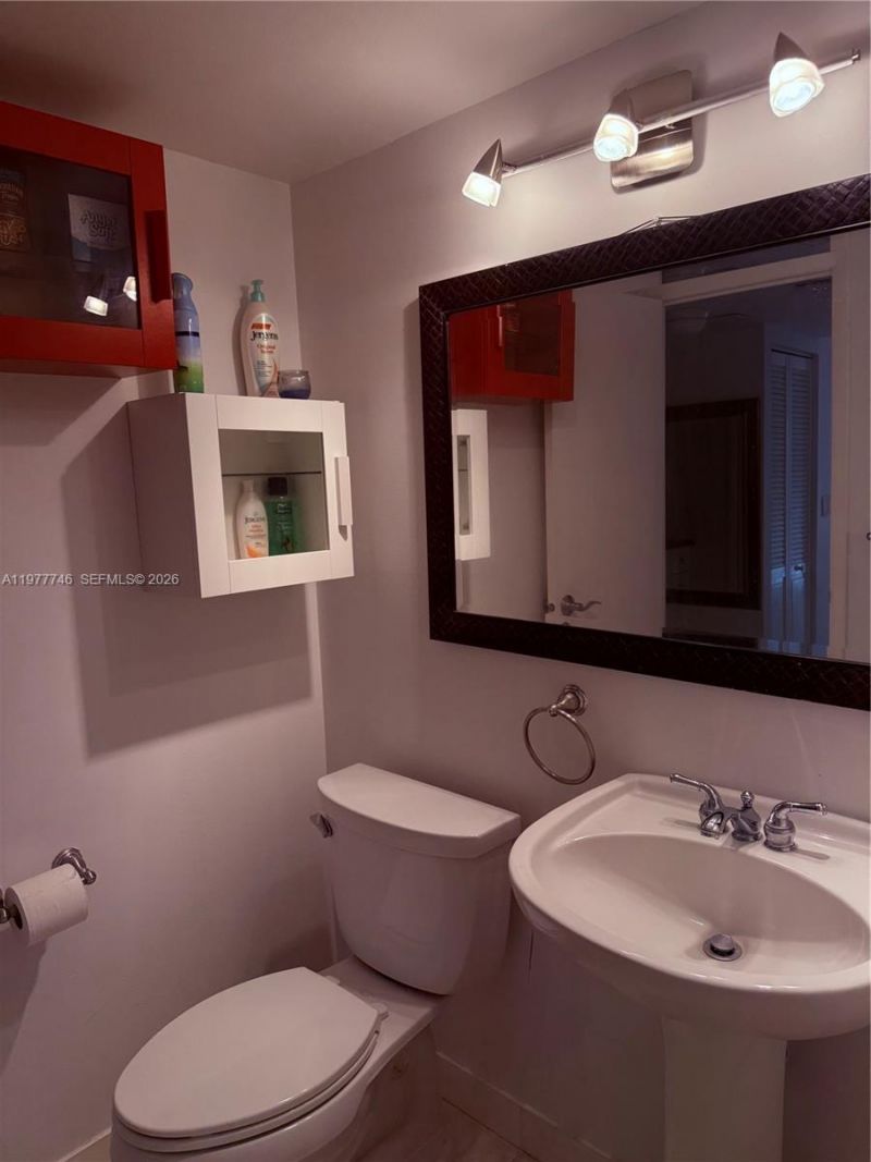 3475 N Country Club Dr , Unit 409, Aventura, FL 33180 Photo