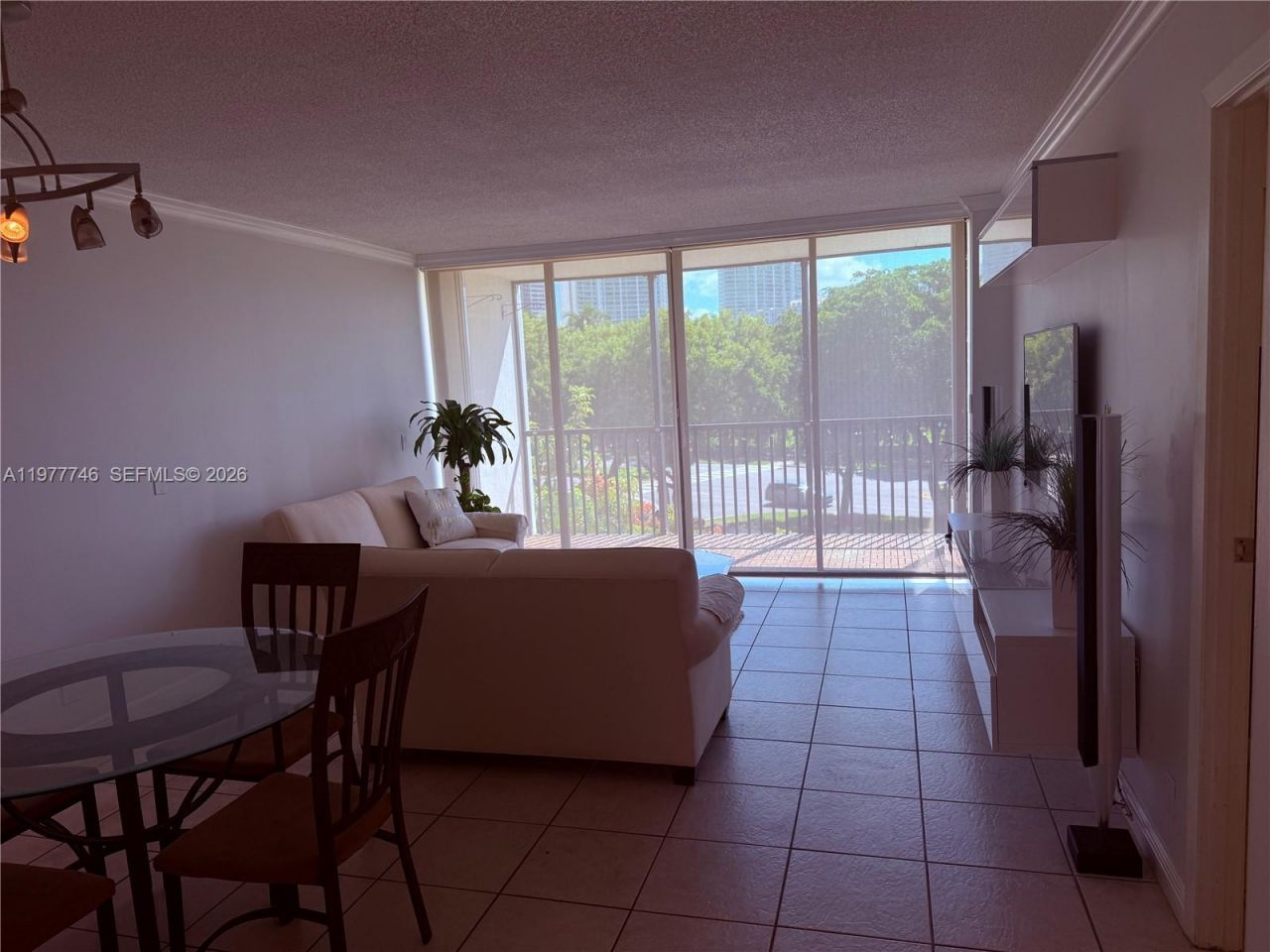 3475 N Country Club Dr , Unit 409, Aventura, FL 33180 Photo