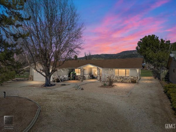 30001 Jamaica Dunes Drive, Tehachapi, CA 93561