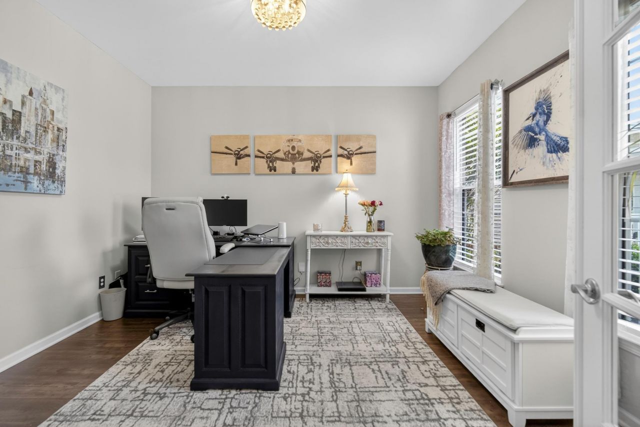 2226 Sandtuck Circle Photo 12