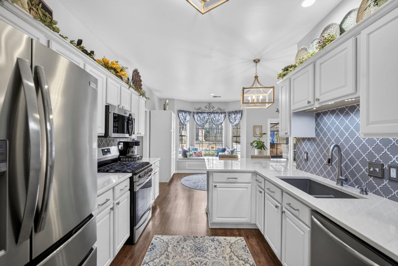 2226 Sandtuck Circle Photo 9