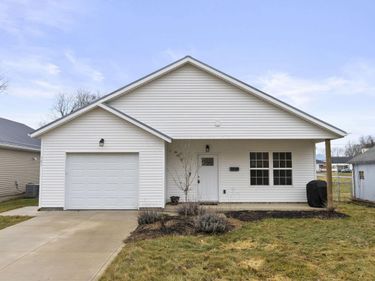 161 E Postal Avenue, Newark, OH 43055
